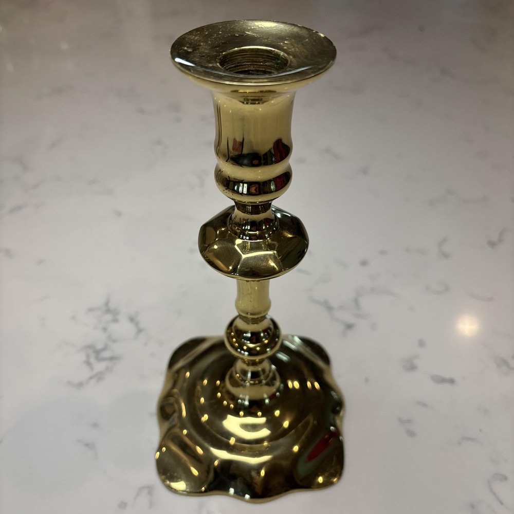 Vintage Virginia Metal Crafters Newport Solid Brass‎ Single Candle Stick